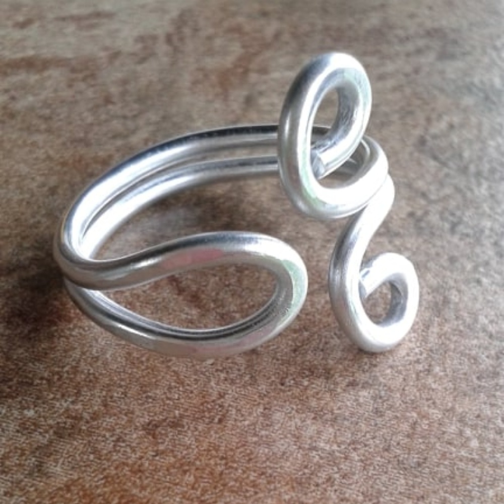 Wire Ring - Picture 4 of 4